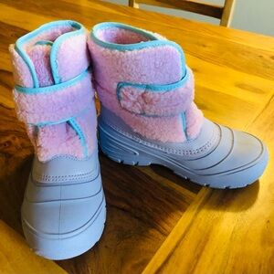 Ozard Trail Pink Girl Snow Fuzzy Boots  Sz 3